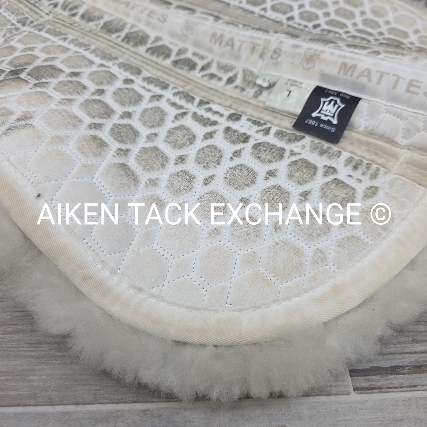 Mattes Sheepskin Correction Half Pad, Size Large