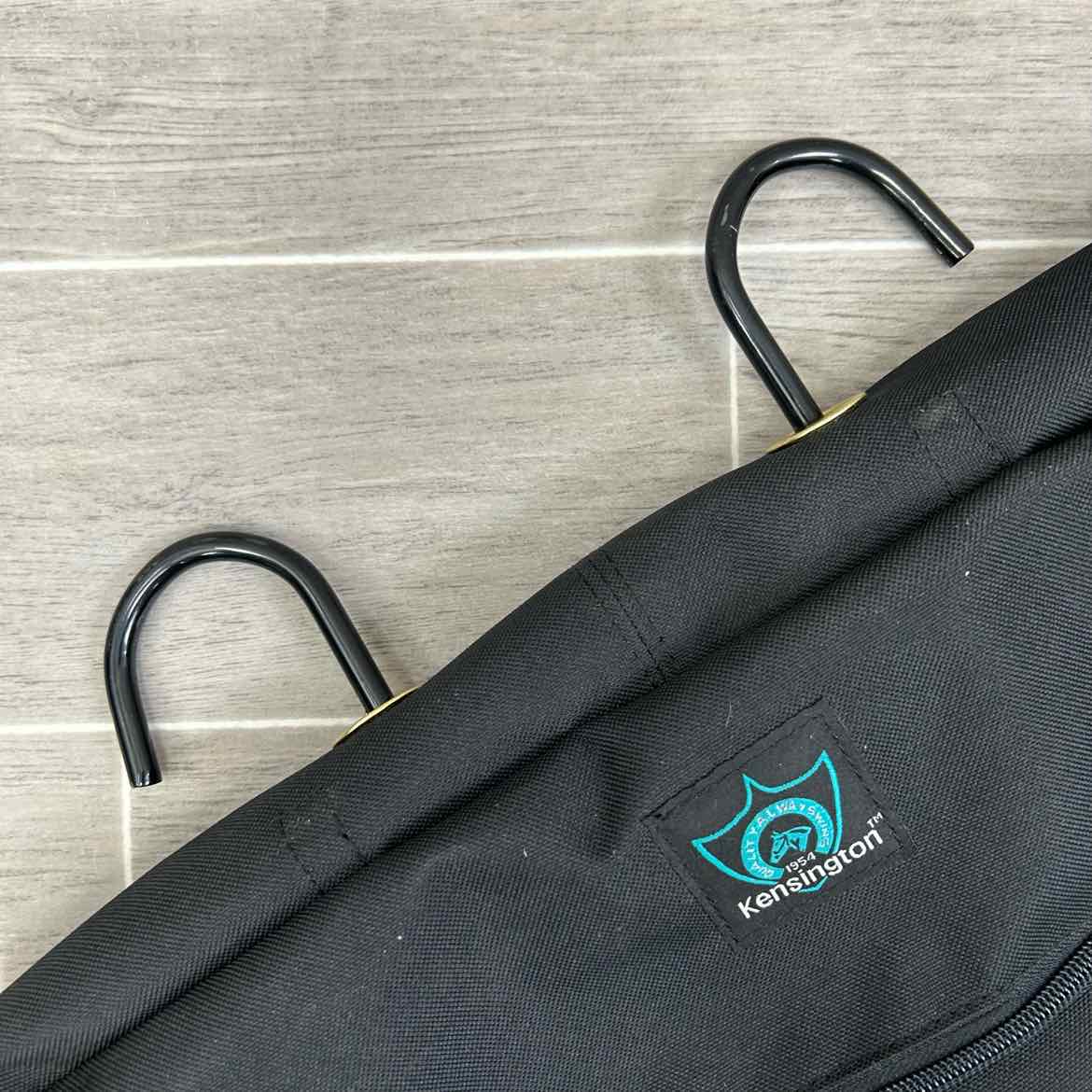 Kensington Halter & Bridle Storage Bag with Hooks