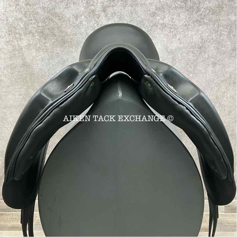 2016 Devoucoux Mendia Monoflap Dressage Saddle, 17" Seat, 2 Flap, Medium Wide Tree, Foam Panels, Full Buffalo Leather