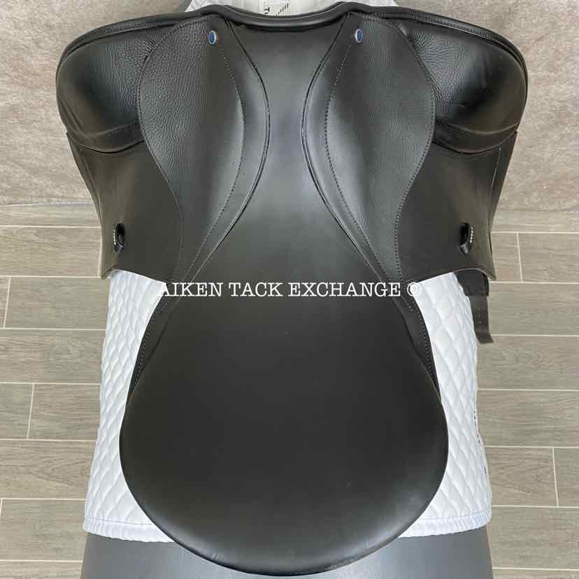 2021 Stubben Aramis Deluxe Dressage Saddle, 19" Seat, 30cm Tree - Medium Wide, Wool Flocked Panels