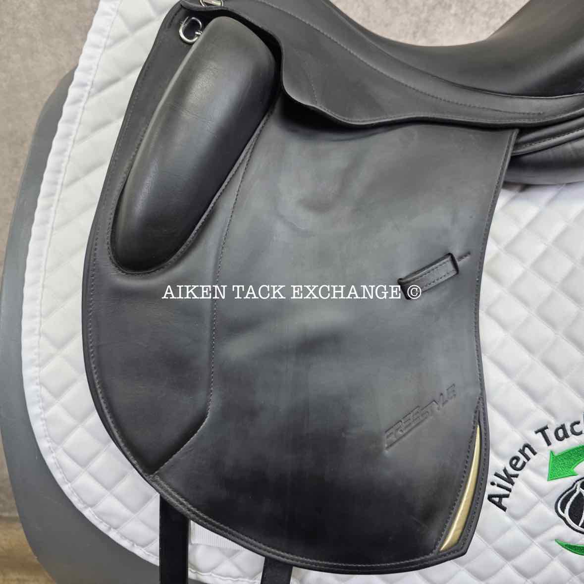 2017 Erreplus Freestyle Monoflap Dressage Saddle, 17" Seat, Adjustable Tree, Wool Flocked Panels