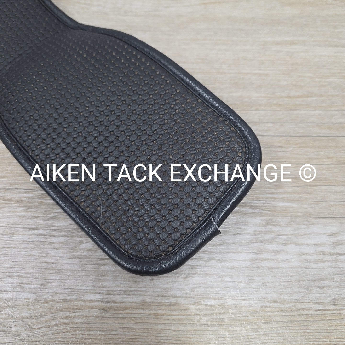 Ovation Airform Chafeless Dressage Girth, Black, 22"