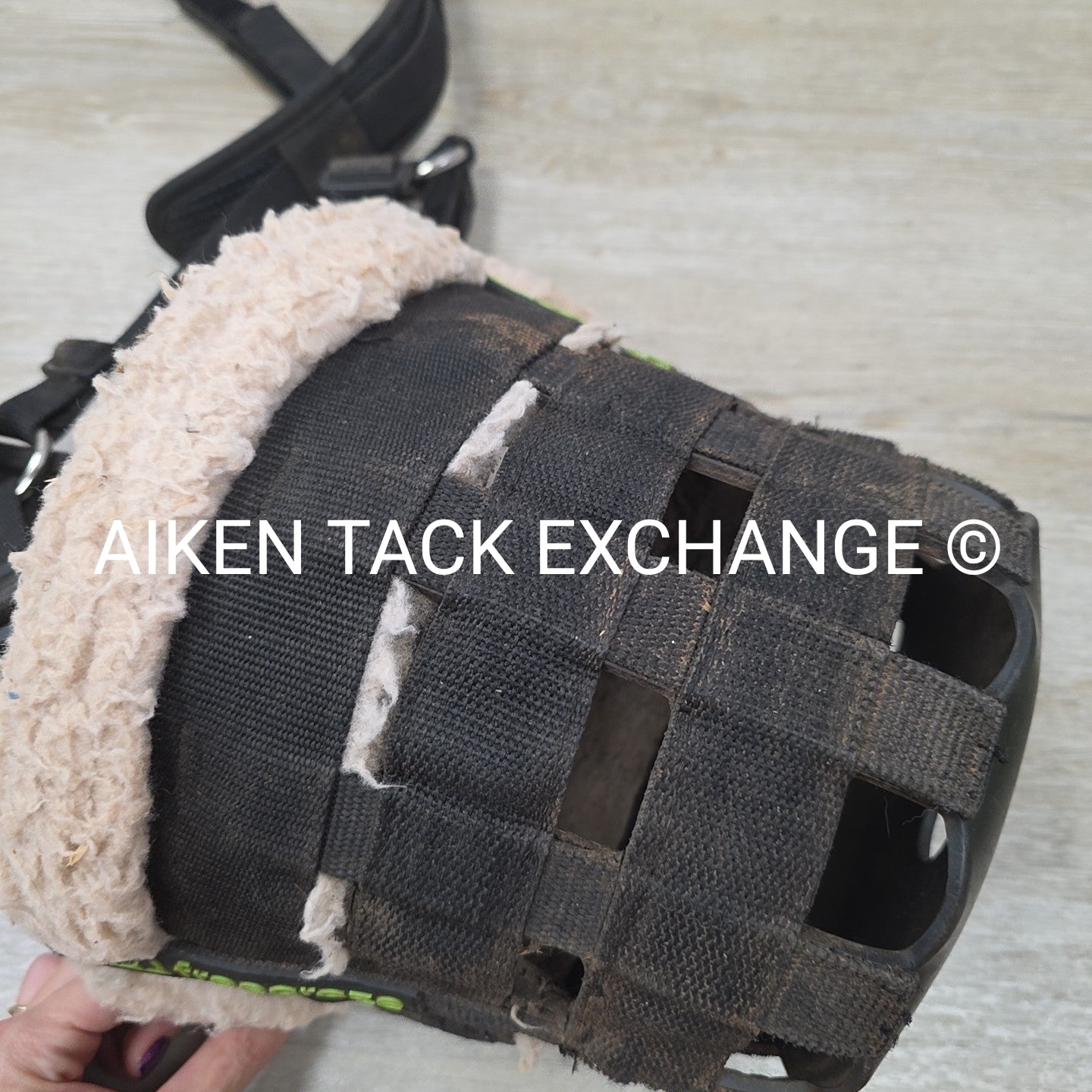 BARGAIN BUNDLE: Shires FreeGraze Deluxe Comfort Grazing Muzzle & GreenGuard Graz