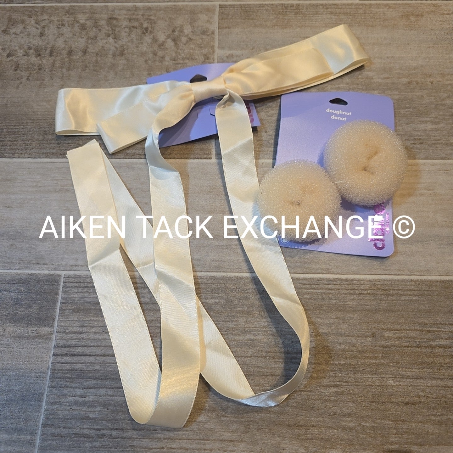 Claire's Hair Bundle - 2 Donuts, 1 Hair Clip