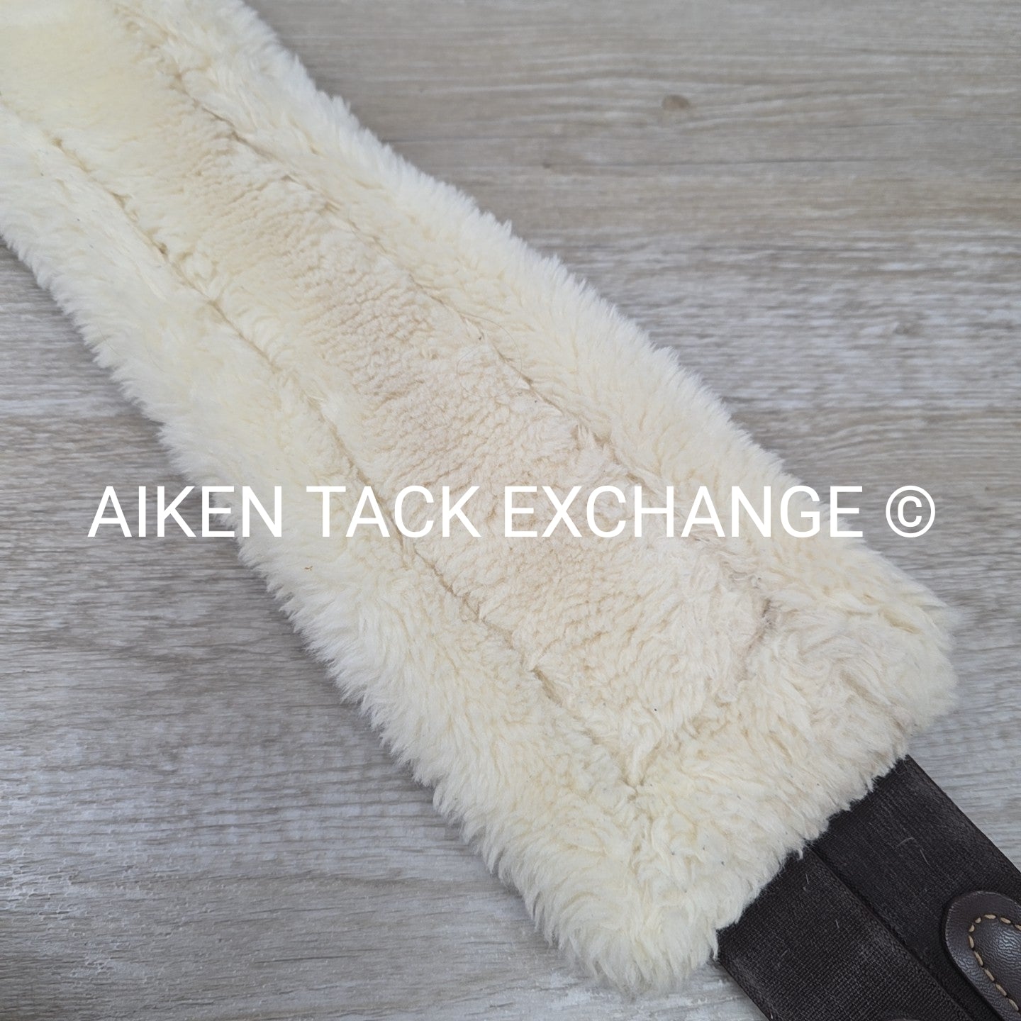 Kentucky Horseware Removable Sheepskin Girth w/ Double End Elastic, 50"