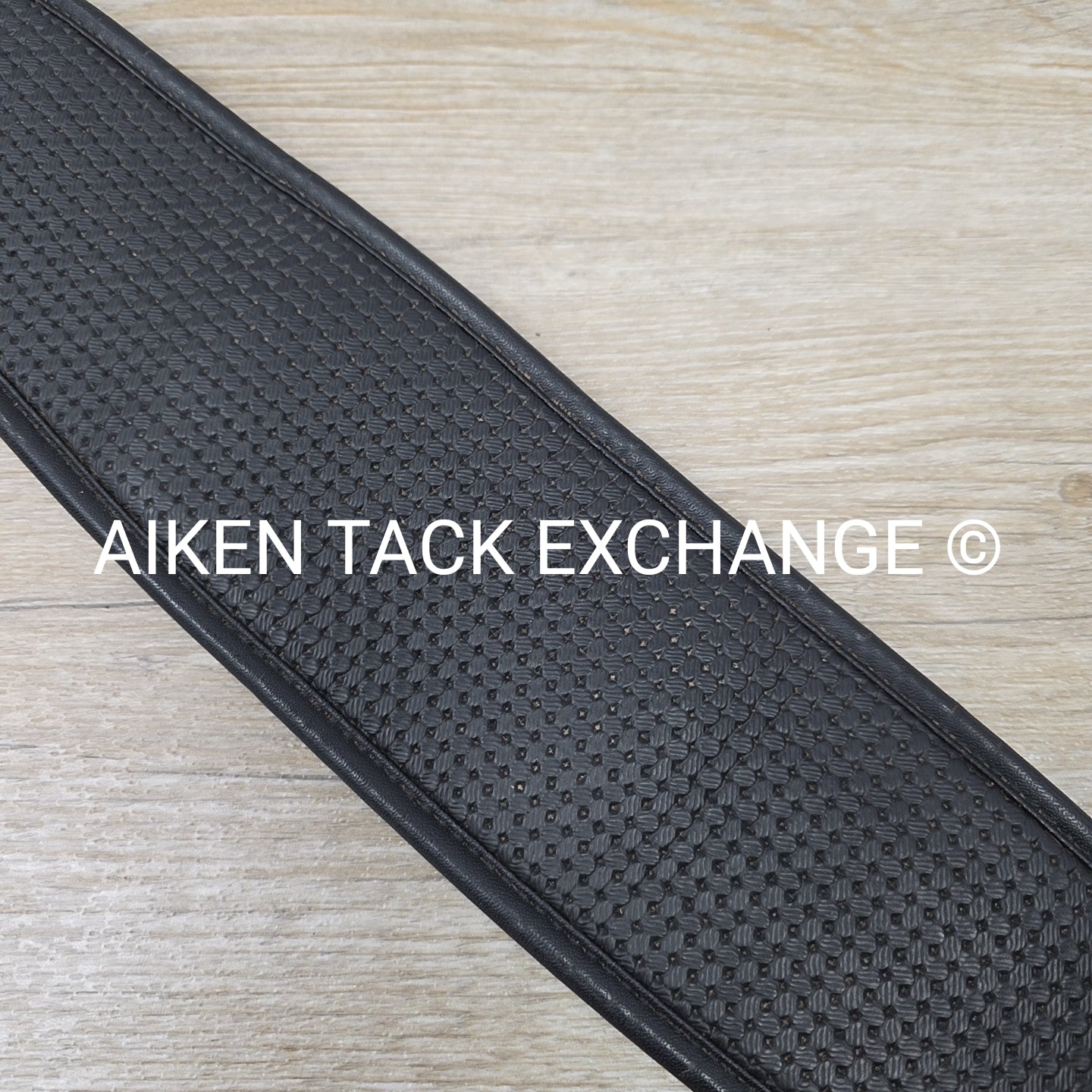 Wintec Chafeless Dressage Girth, Black, 32"