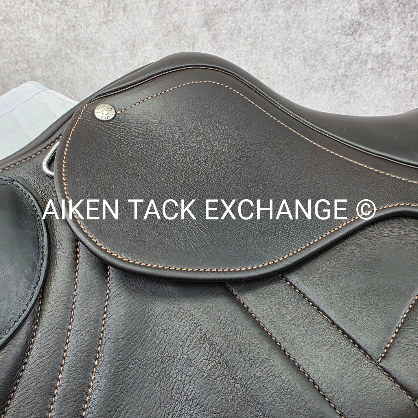 2021 Bates Advanta Monoflap Eventing Jump Saddle, 17" Seat, Adjustable Tree - Changeable Gullet, CAIR Panels