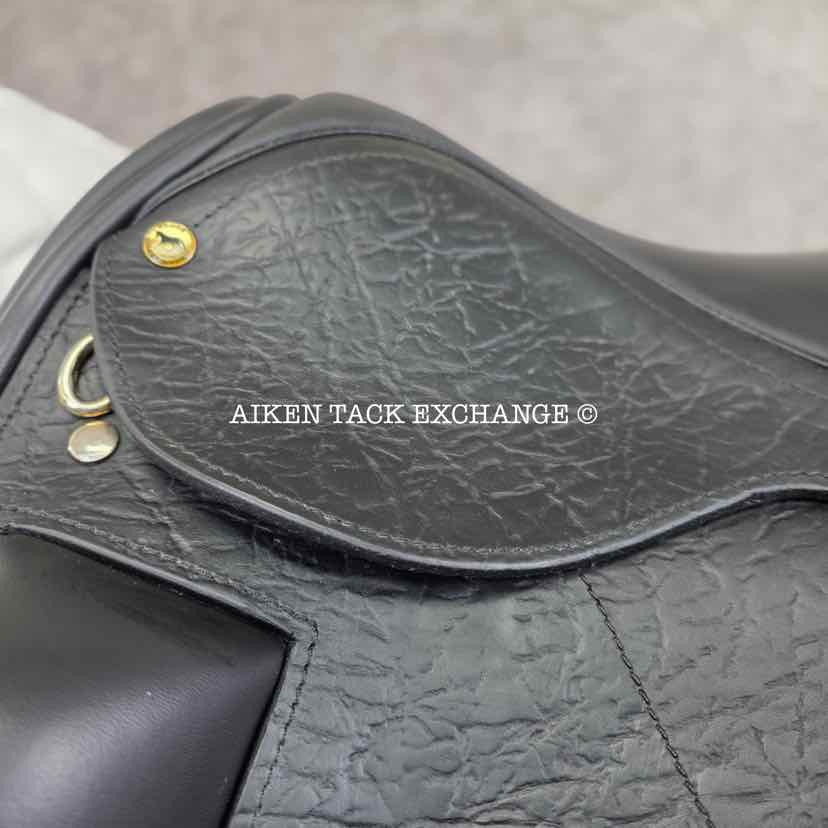 **SOLD** 2022 Black Country Optima Dressage Saddle, 17.5" Seat, MW/W Tree, Wool Flocked Serge Panels