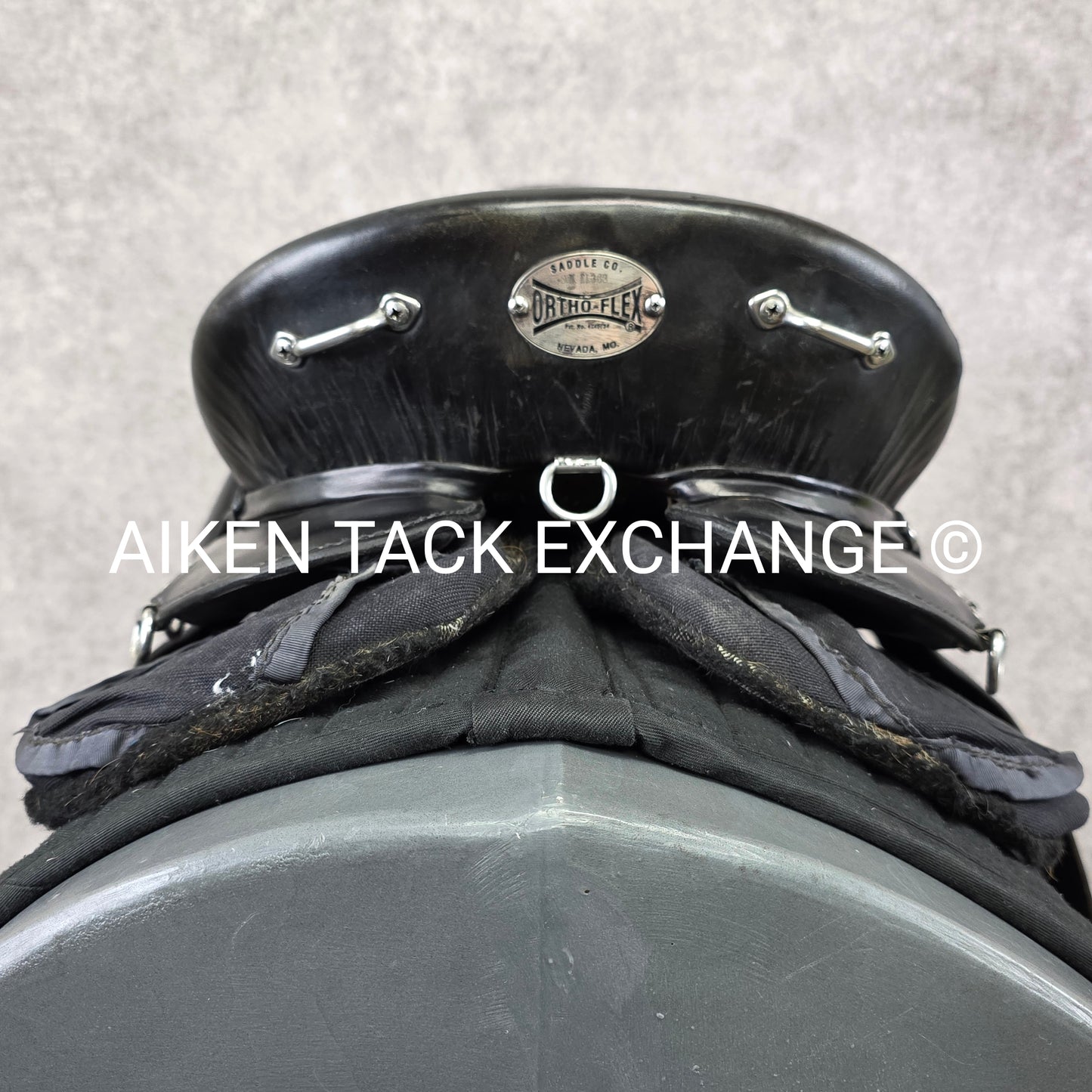 Ortho-Flex Endurance Trail Saddle, 15.5" Seat, Wide Fit with Flex Panels