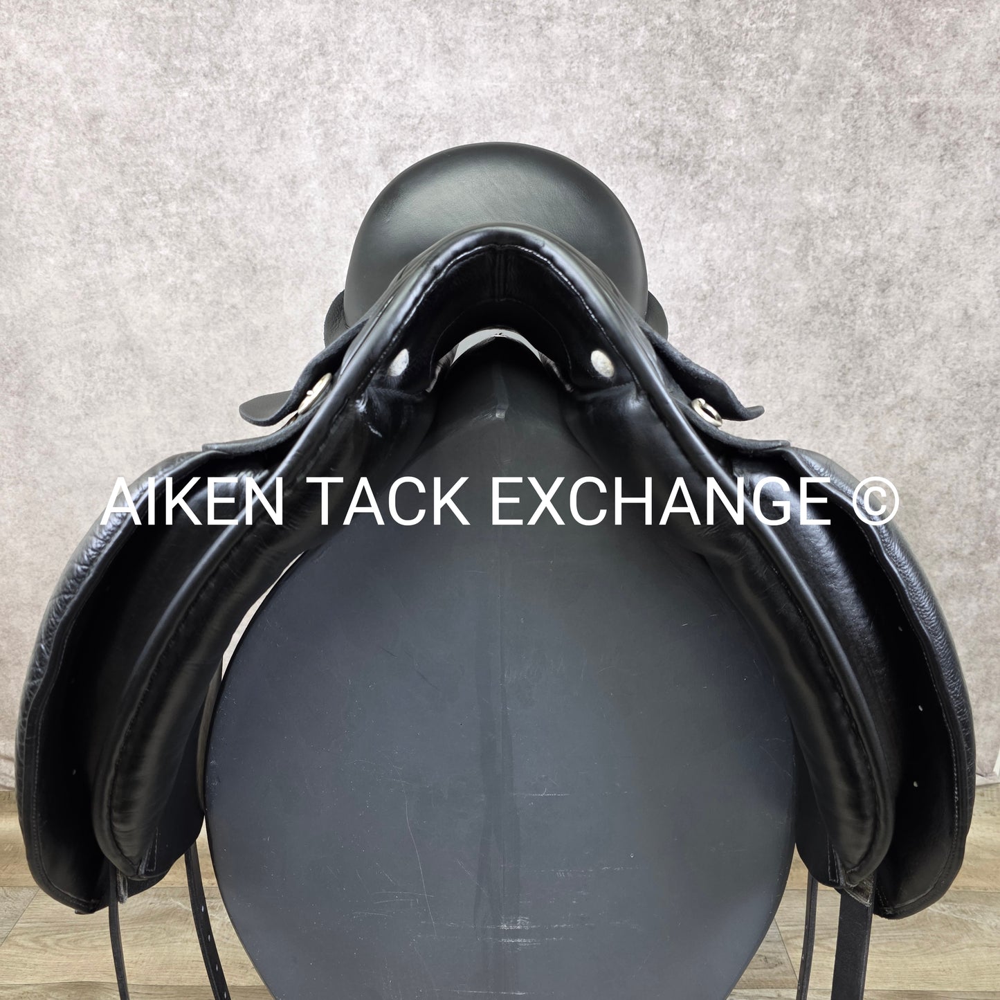 Jeremy Rudge Pace Dressage Saddle, 17.5" Seat, Medium Wide Tree, Wool Flocked Panels