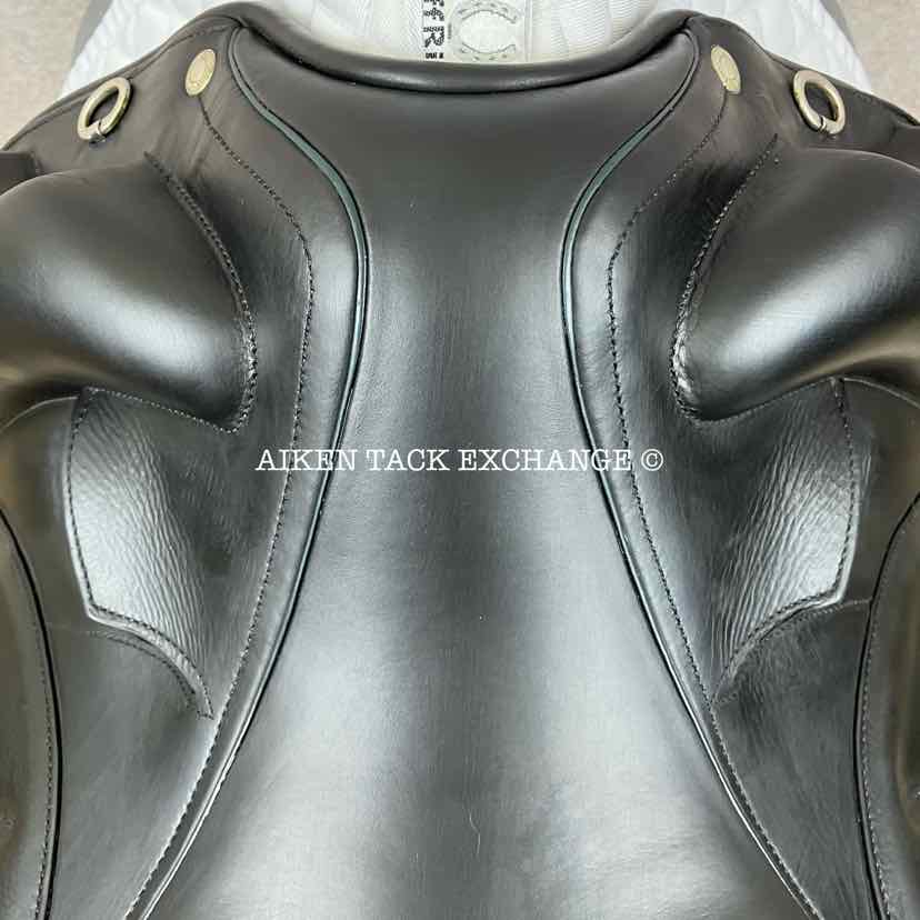 2016 Devoucoux Mendia Monoflap Dressage Saddle, 17" Seat, 2 Flap, Medium Wide Tree, Foam Panels, Full Buffalo Leather