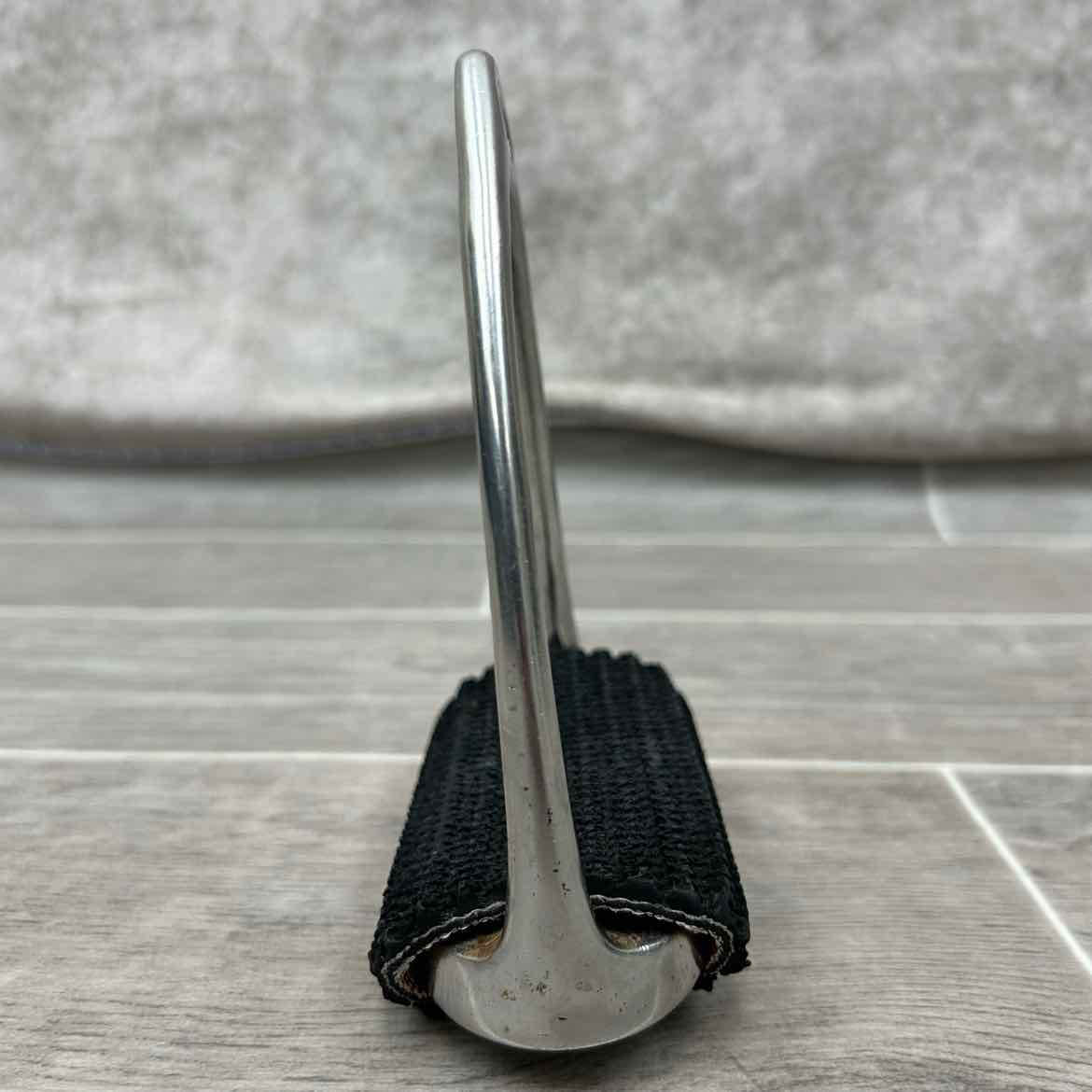 Fillis Stirrup Irons with Super Comfort Stirrup Iron Pads, 4"