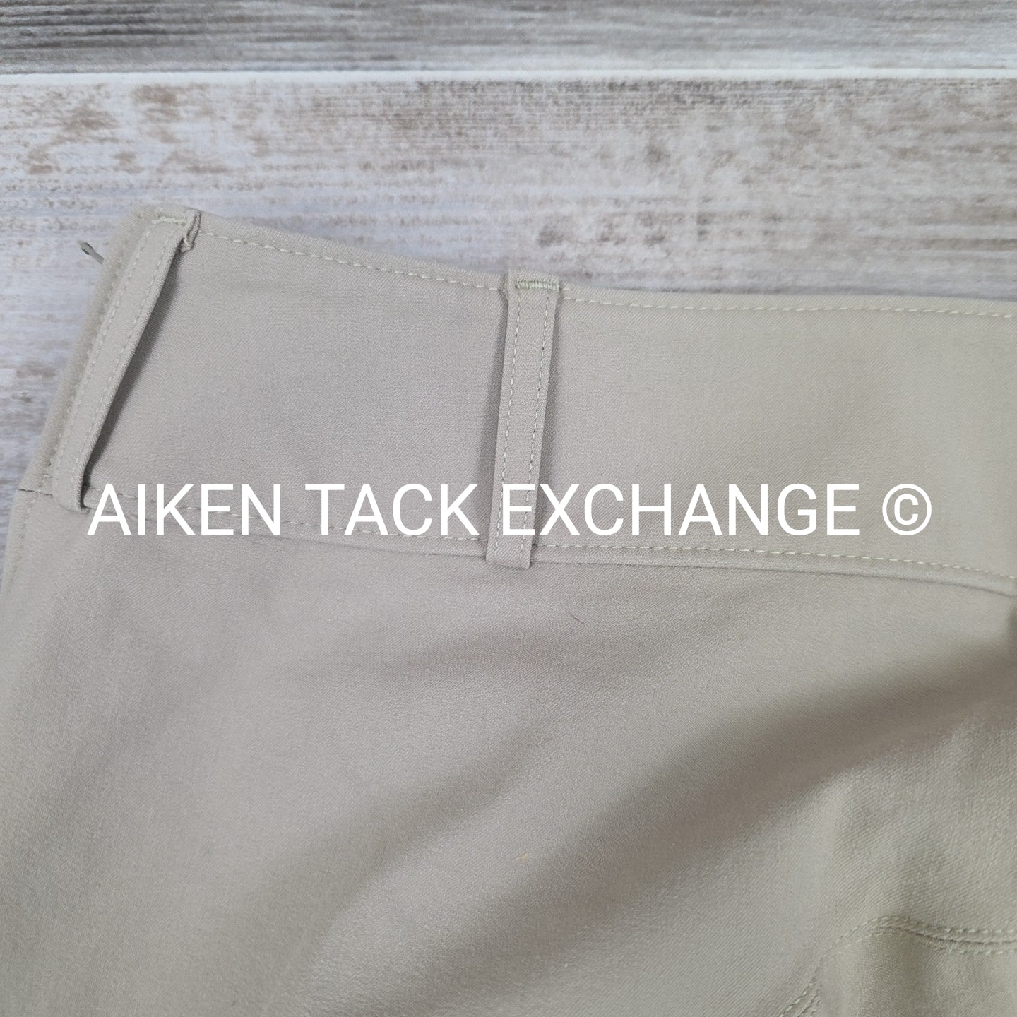 Tailored Sportsman Trophy Hunter Knee Patch Breeches, Size 30 R