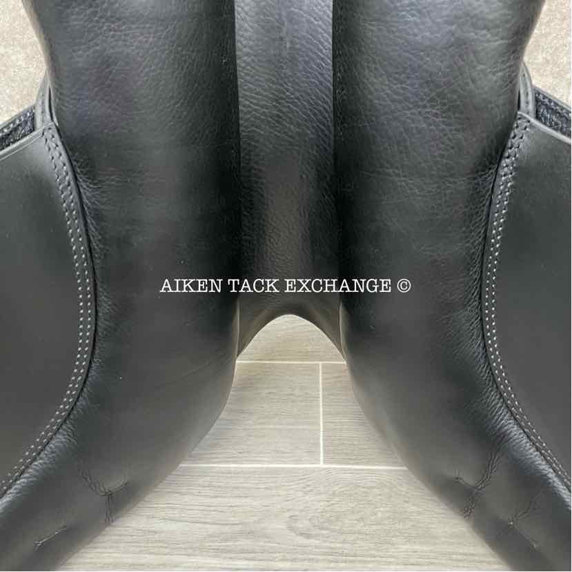 2021 Stubben Aramis Deluxe Dressage Saddle, 19" Seat, 30cm Tree - Medium Wide, Wool Flocked Panels