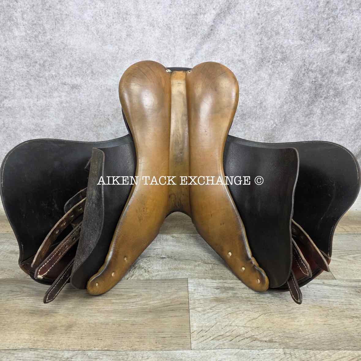 Collegiate Ruiz Diaz Close Contact Jump Saddle, 17" Seat, Medium Tree, Foam Panels