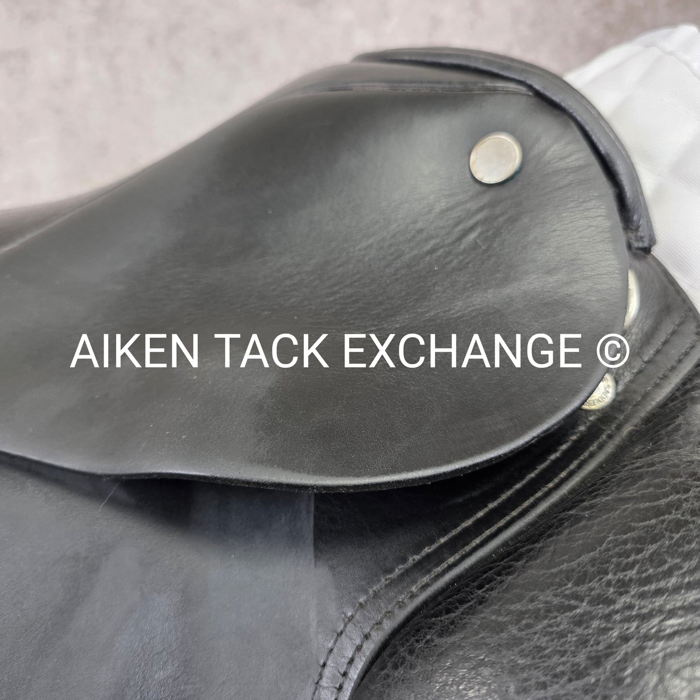 2000 Schleese JES Advanced Dressage Saddle, 17" Seat, M/MW Tree, Wool Flocked Panels