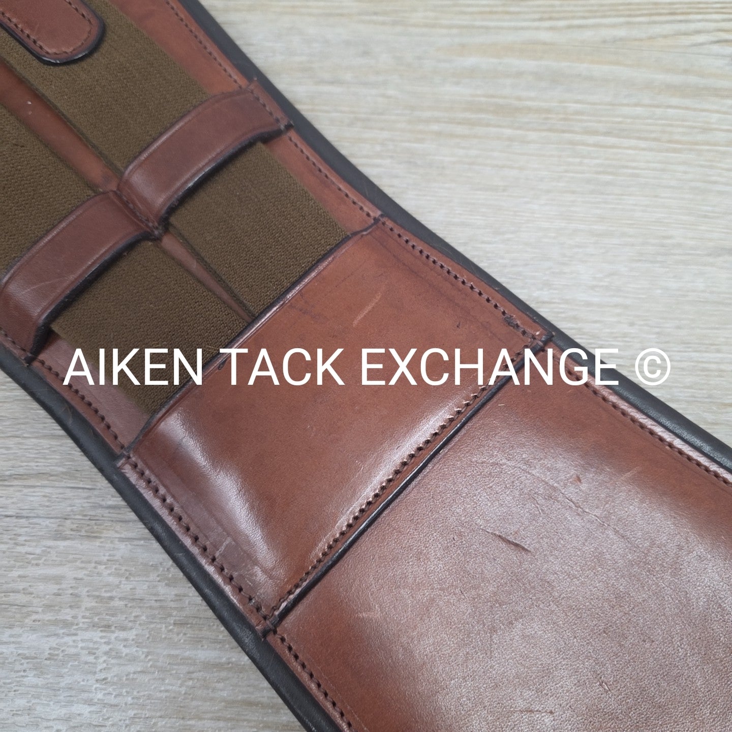 Ovation Monoflap Event Leather Girth 32"