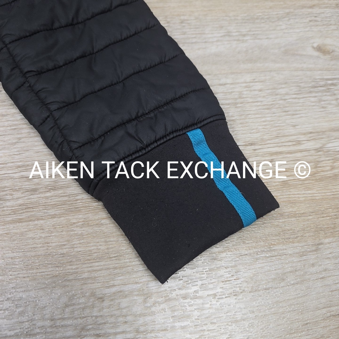 Ariat Puffer Jacket, Size Large