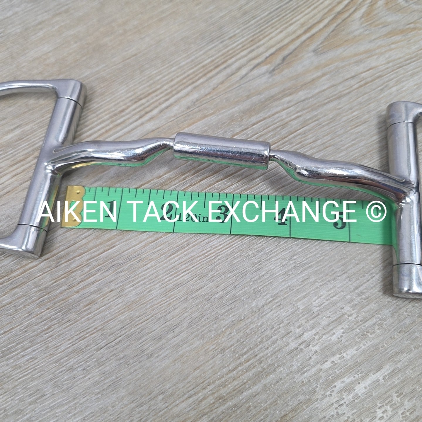 Myler Dee Ring Bit w/o Hooks Low Port Comfort Snaffle MB 04, 5.5"