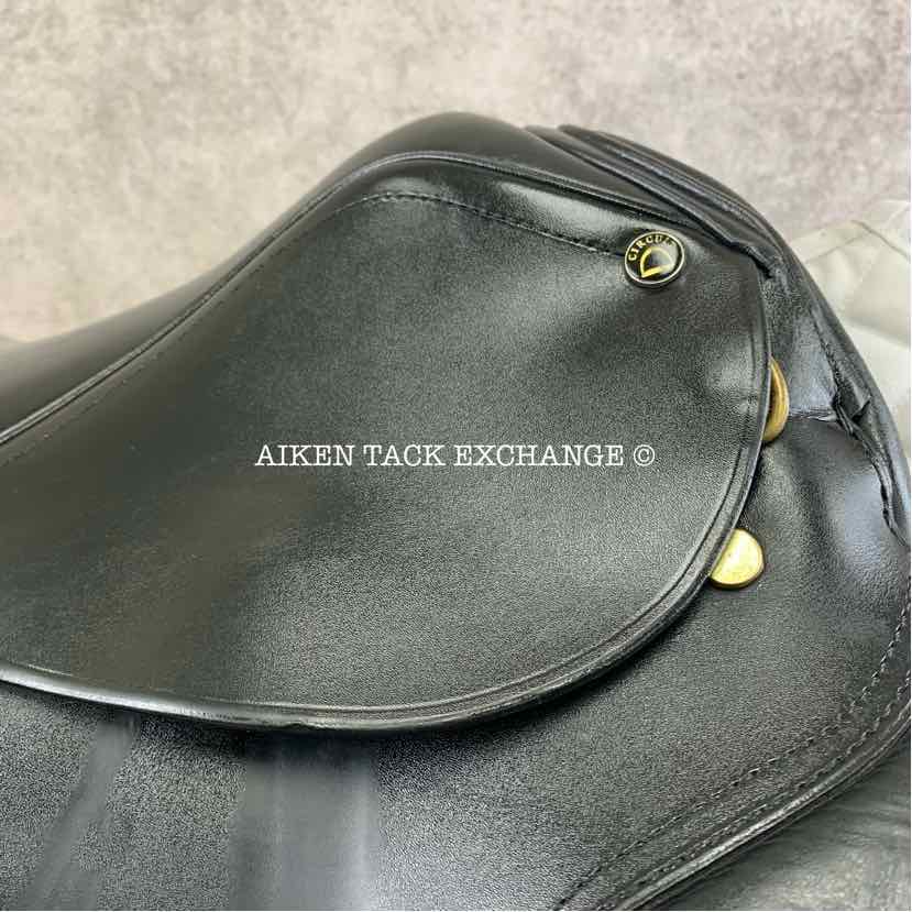 Circuit by Dover Saddlery Dressage Saddle, 17" Seat, Medium Tree, Wool Flocked Panels
