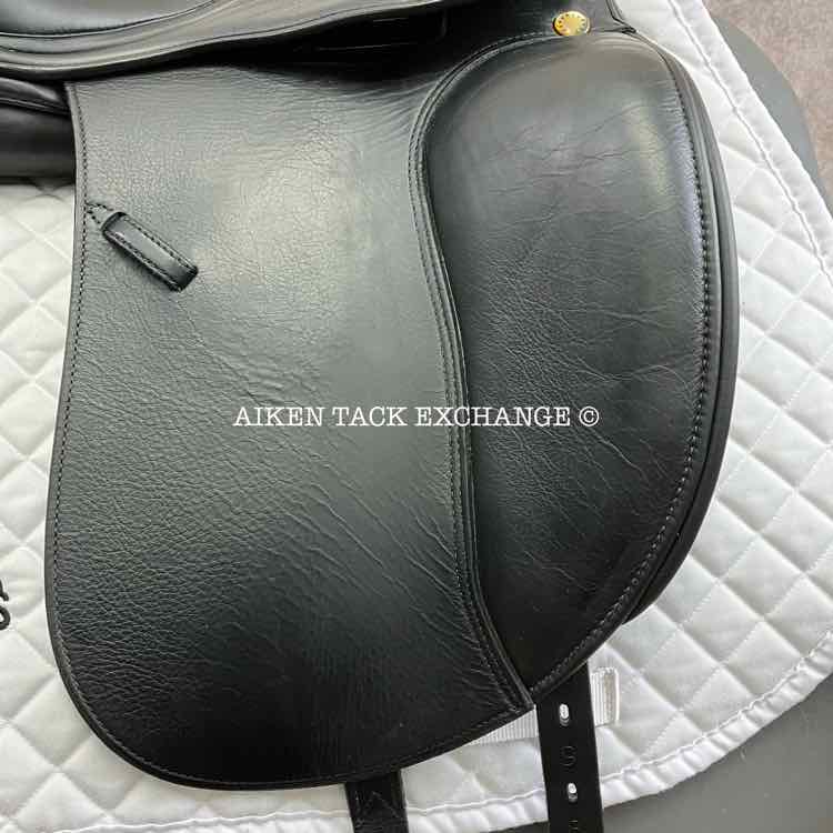 **On Trial** 2022 Prestige Lucky Idol Dressage Saddle, 16" Seat, Short Flap, 33 Tree - Medium, Wool Flocked Panels