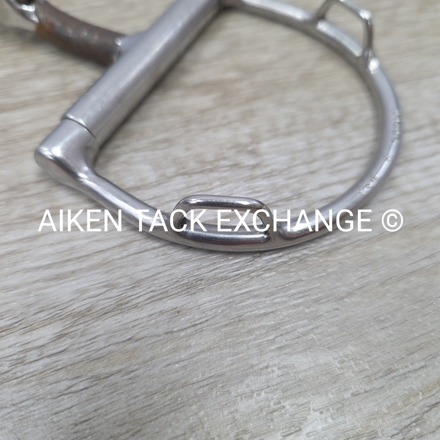 Myler Double Hinged Comfort Snaffle D Ring Bit with Hooks 5.25"