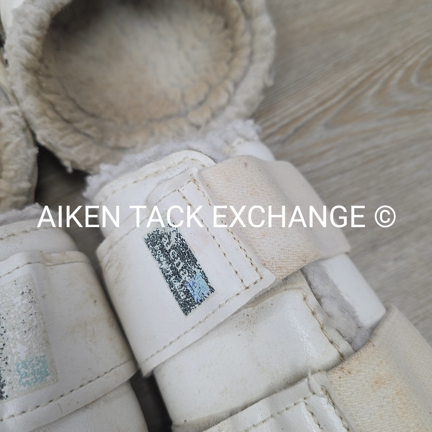 BARGAIN BUNDLE: Toklat Valena Fleece Lined Boots, Size Medium, Set of 4