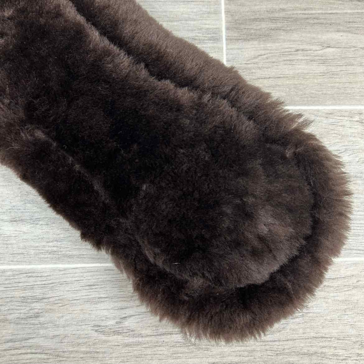 CAS Equestrian Sheepskin Girth, Brown, 20"