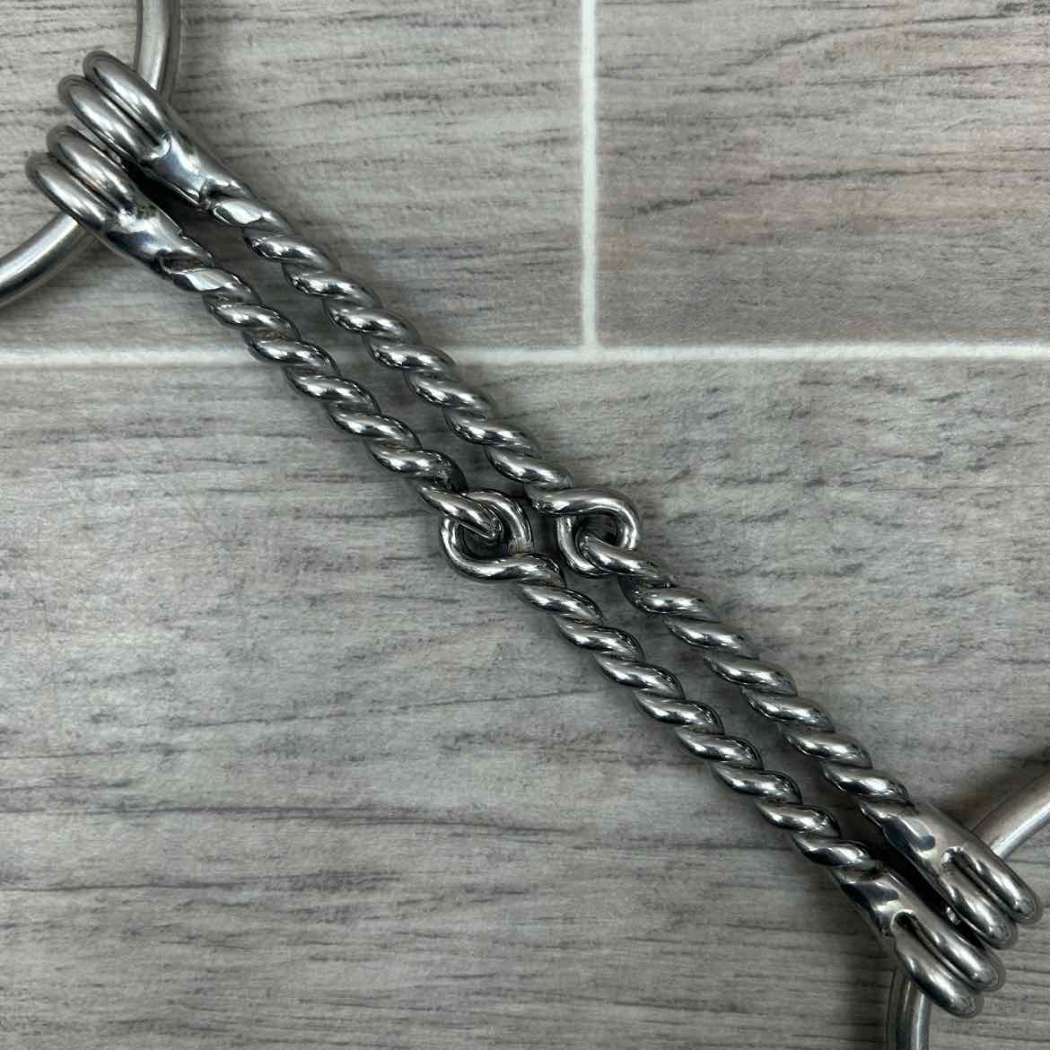 Double Twisted Wire Loose Ring Bit 5.5"