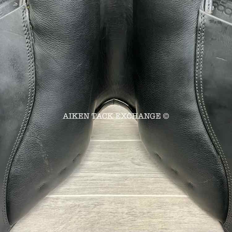 **On Trial** 2015 Stubben Genesis Deluxe CL NT Dressage Saddle, 17.5" Seat with Biomex, 28cm Tree - Medium Narrow, Wool Flocked Panels