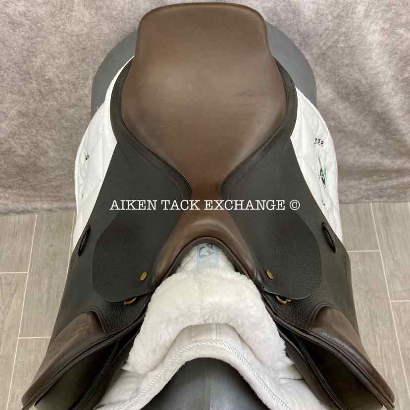 True Brit All Purpose Jump Saddle, 17" Seat, Medium Tree, Foam Panels
