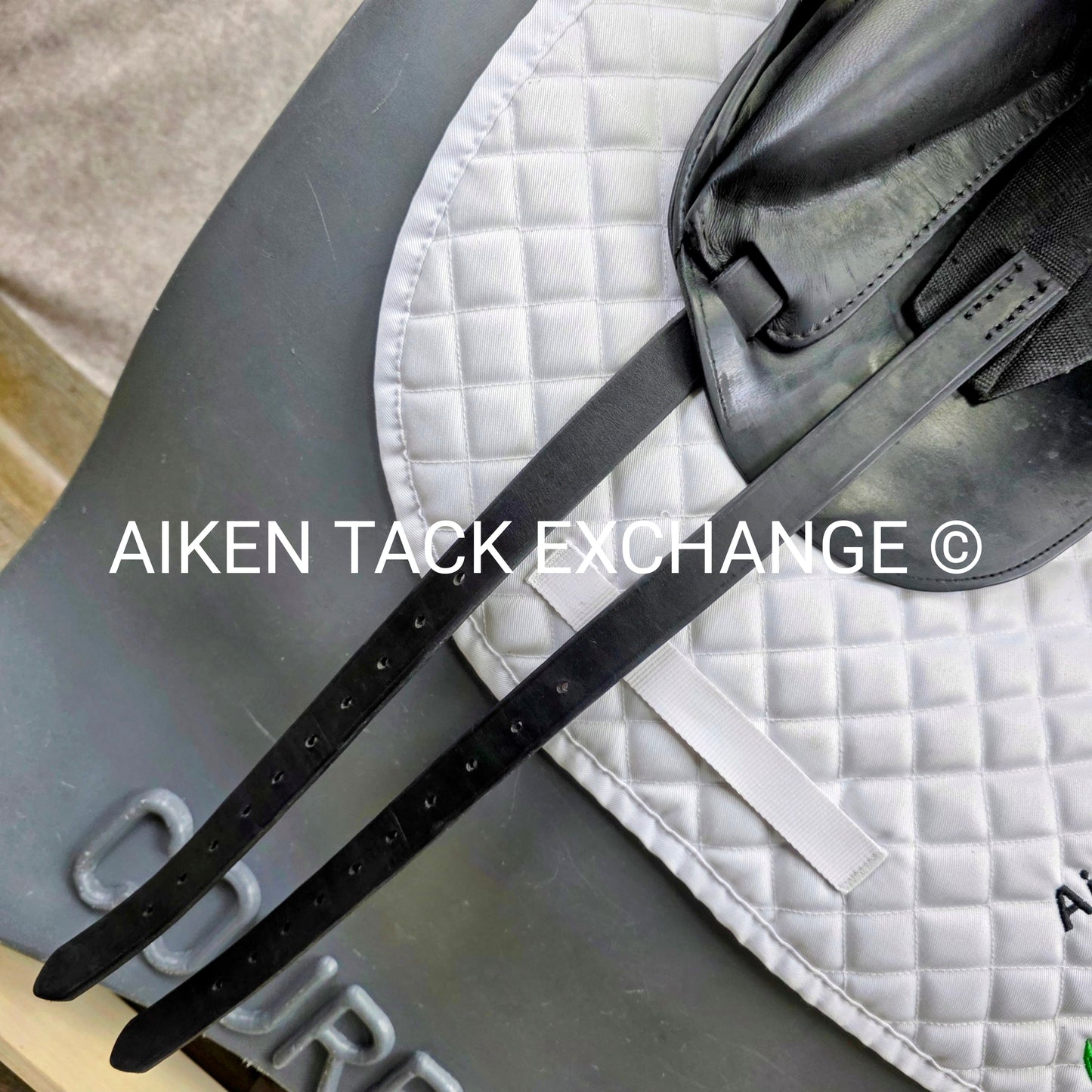 2000 Schleese JES Advanced Dressage Saddle, 17" Seat, M/MW Tree, Wool Flocked Panels