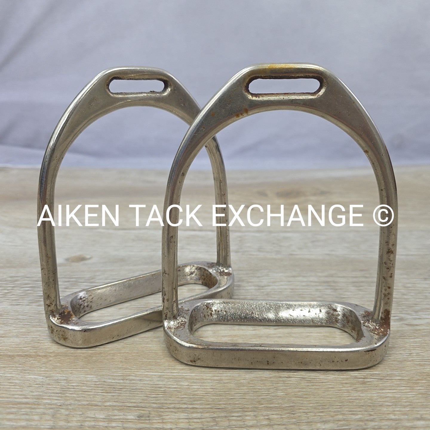 Fillis Stirrup Irons 4.25" (No Pads)