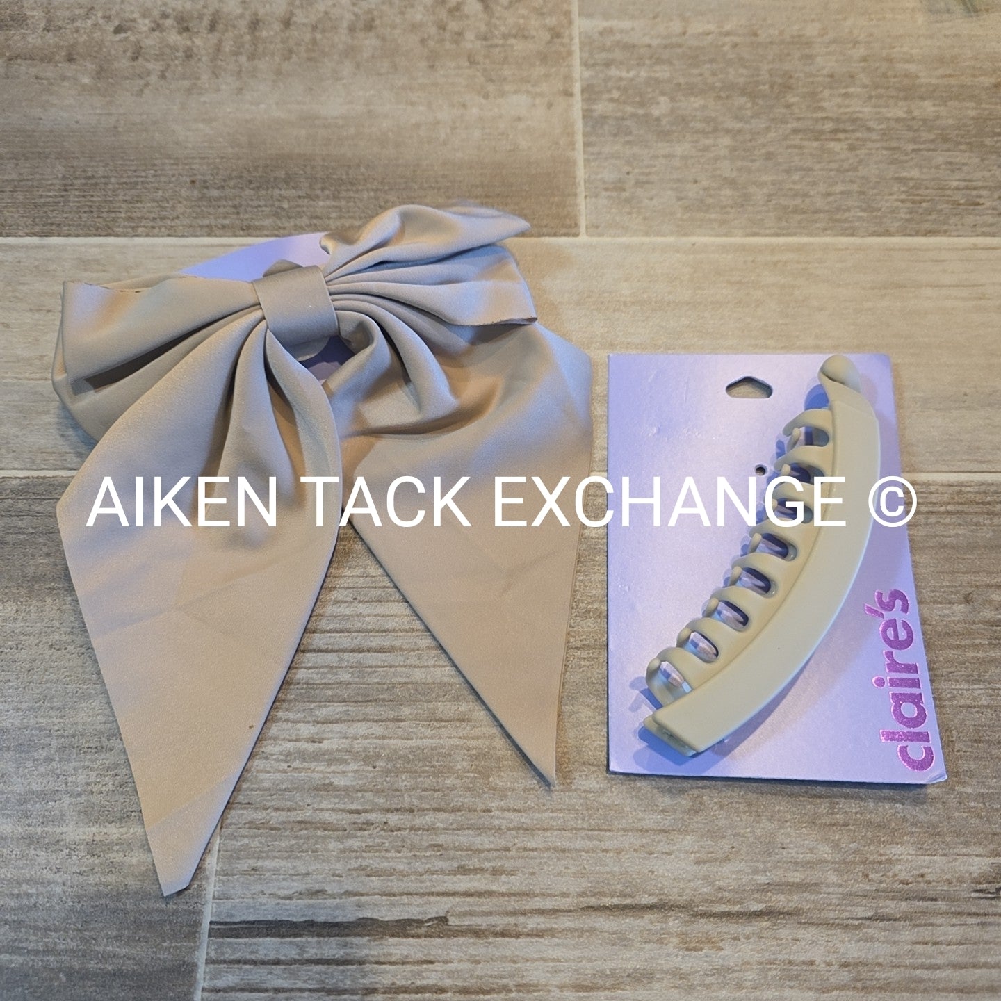 Claire's Hair Bundle - 1 Claw Clip, 1 Hair Clip