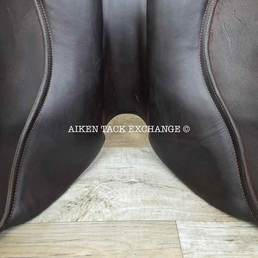 2020 CWD SE03 Close Contact Jump Saddle, 17" Seat, 2L Flap, Medium Tree, Foam Panels, Full Buffalo Leather