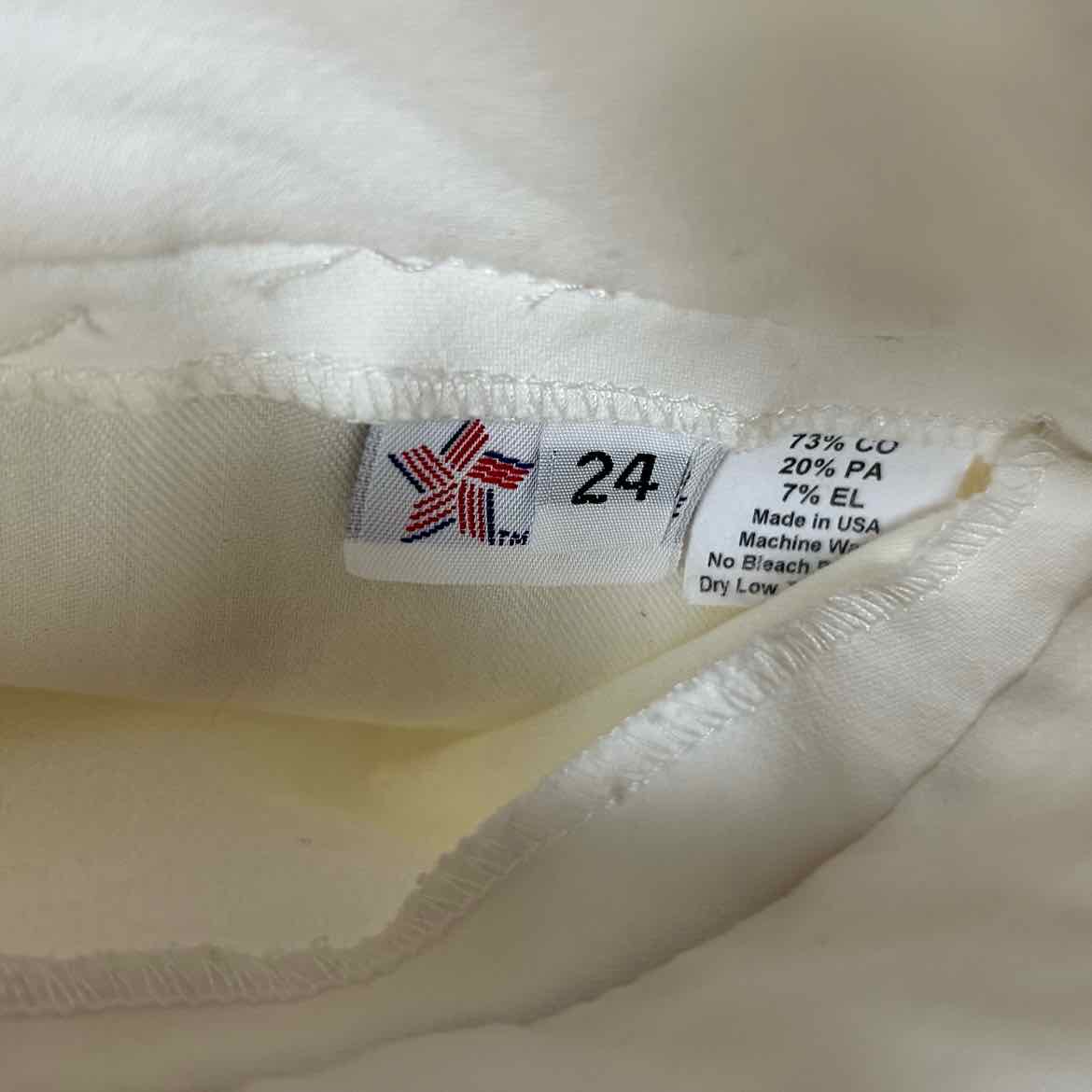 Tailored Sportsman Trophy Hunter Knee Patch Breeches, Size 24