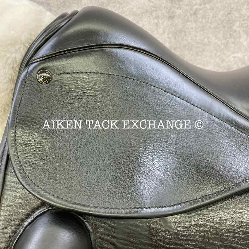 2016 County Perfection Dressage Saddle, 17" Seat, Medium Narrow Tree, Wool Flocked Skid Row Panels