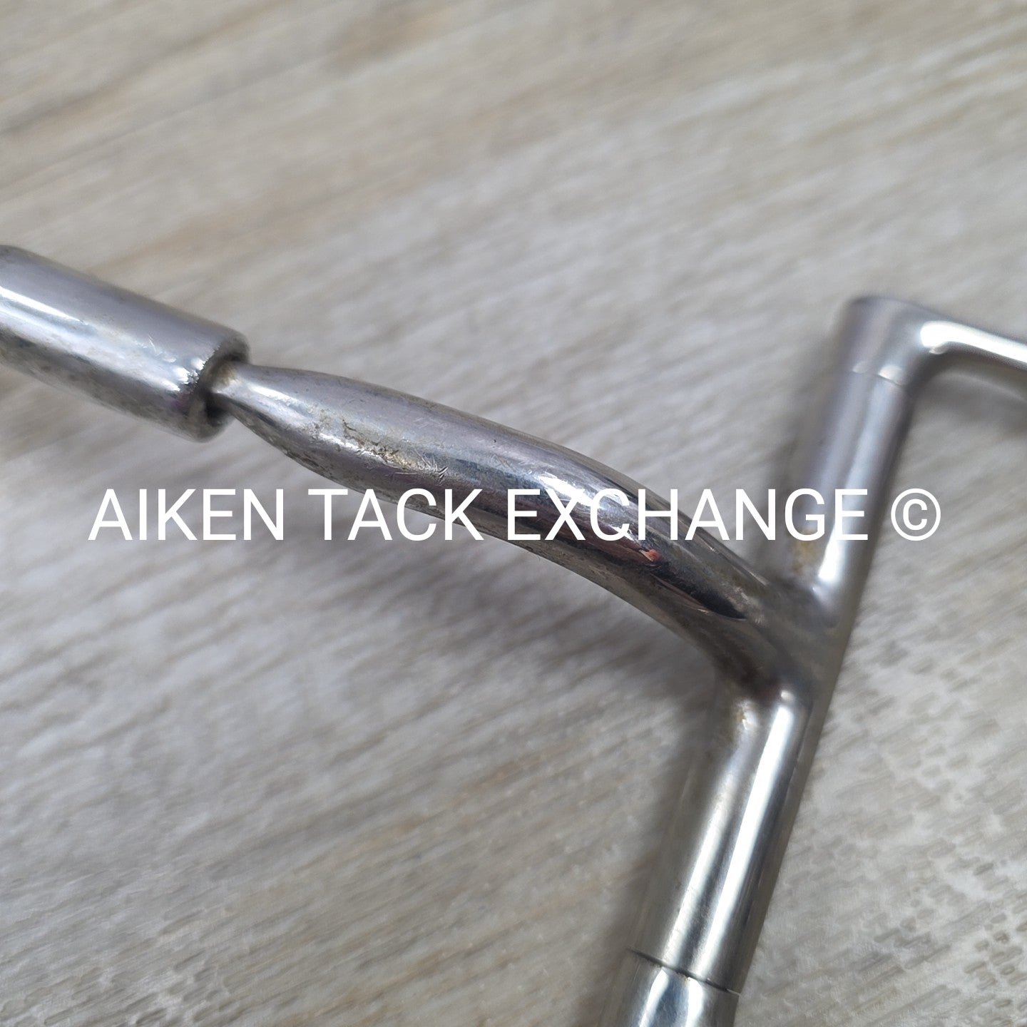 Myler Dee with Hooks and Comfort Snaffle Wide Barrel MB 02 5.5"