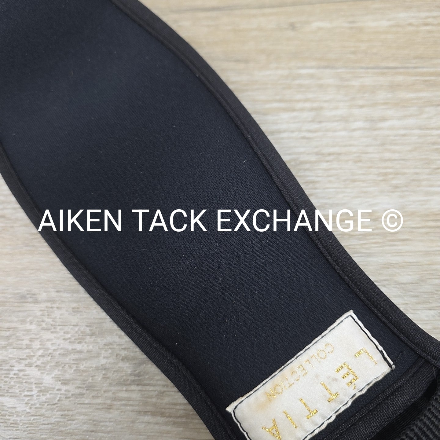 Lettia Memory Foam Click Dressage Girth, 22"