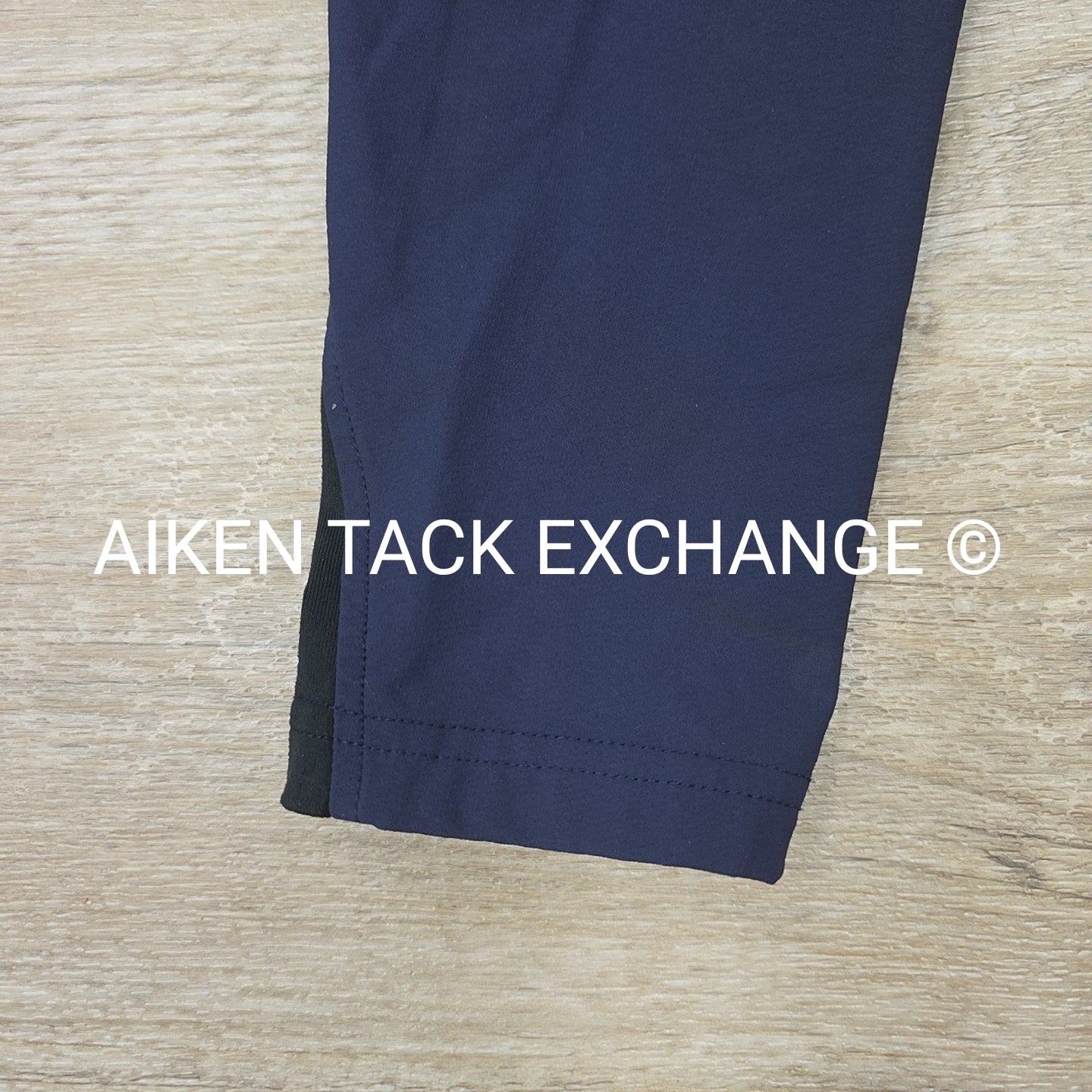 Kerrits Cross Over Knee Patch Breeches, Size Medium Petit