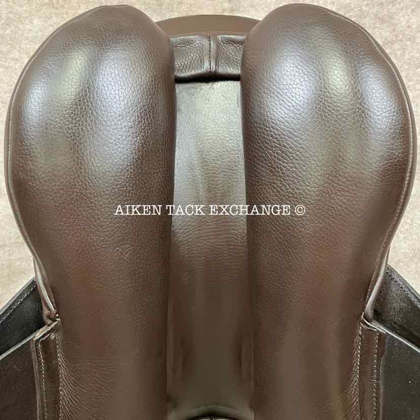 2012 County Conquest Jump Saddle, 18" Seat, Extra Wide Tree, Wool Flocked Panels