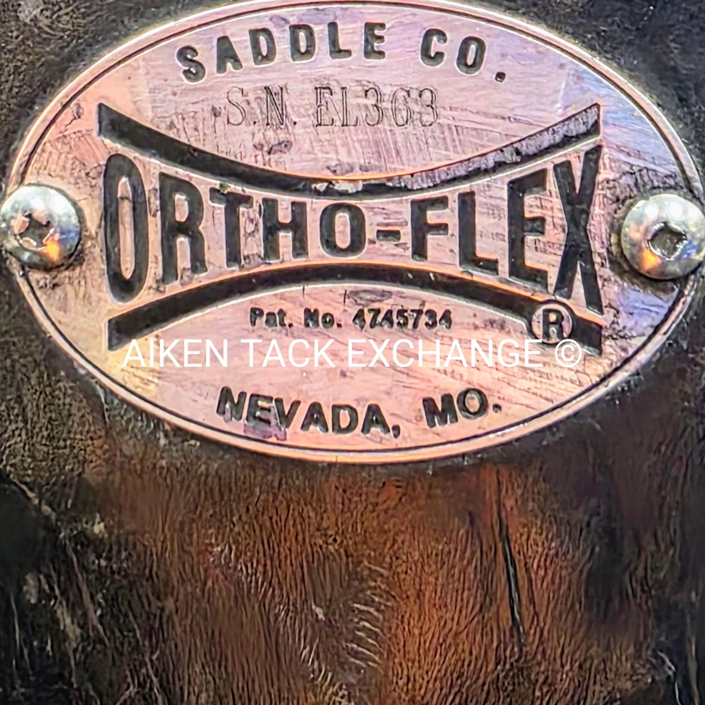 Ortho-Flex Endurance Trail Saddle, 15.5" Seat, Wide Fit with Flex Panels