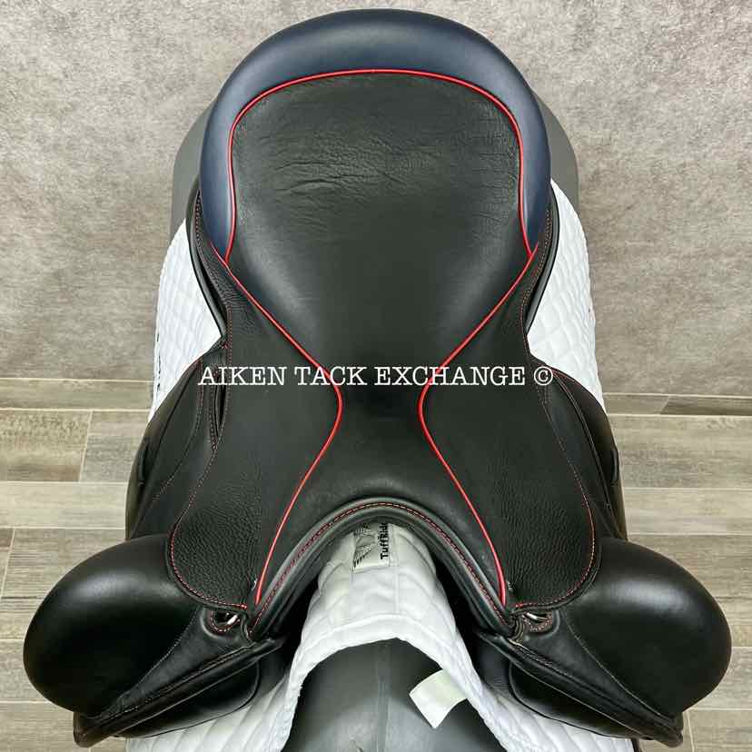 2021 Custom Saddlery Icon Flight Monoflap Dressage Saddle, 17.5" Seat, Short Flap, Adjustable Tree, Wool Flocked Panels