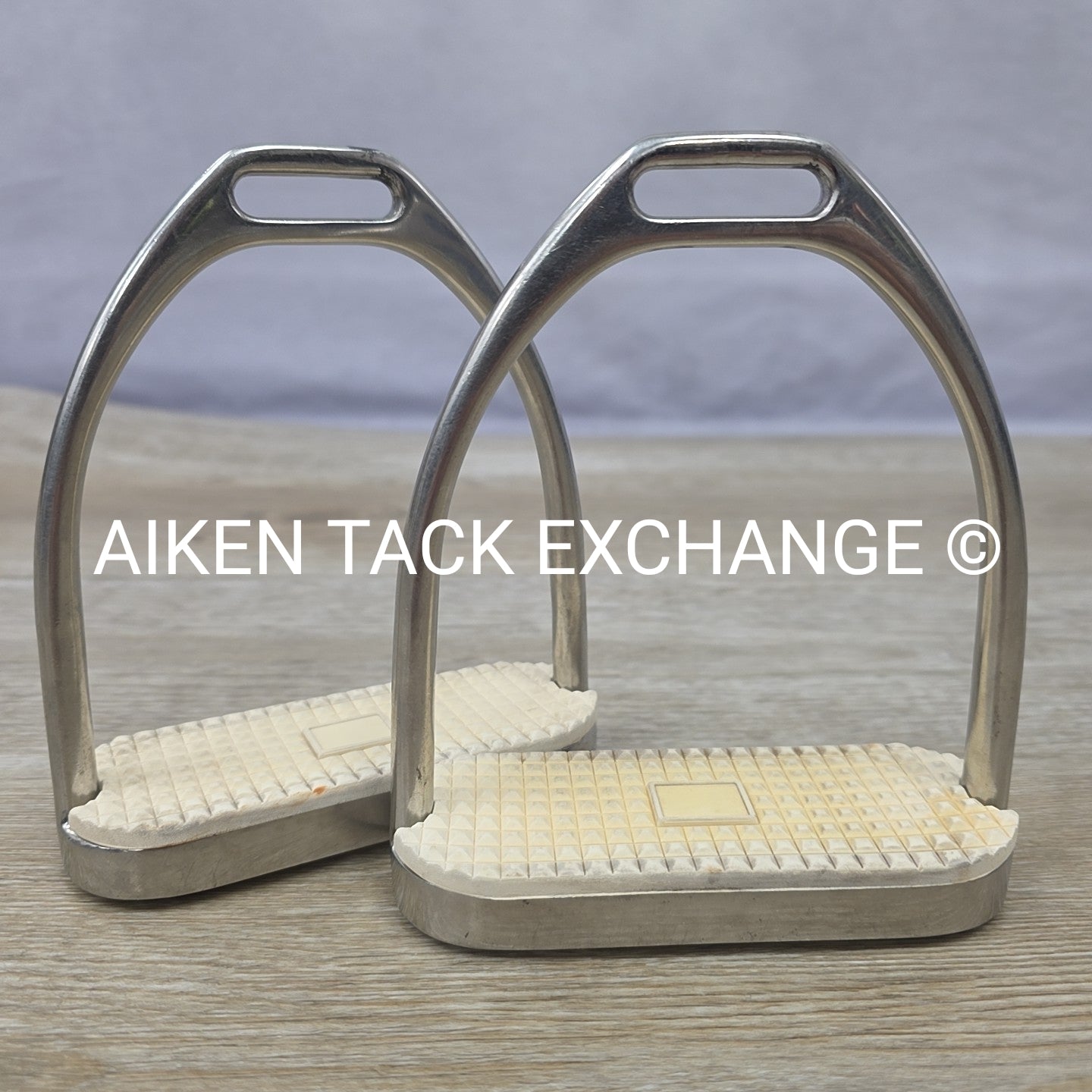 Fillis Stirrup Irons, 4.5"