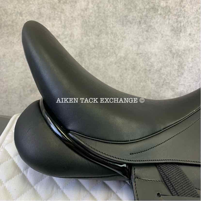 2022 MaxFlex Picasu Monoflap Dressage Saddle, 18" Seat, Flex Tree - Extra Wide, Wool Flocked Panels