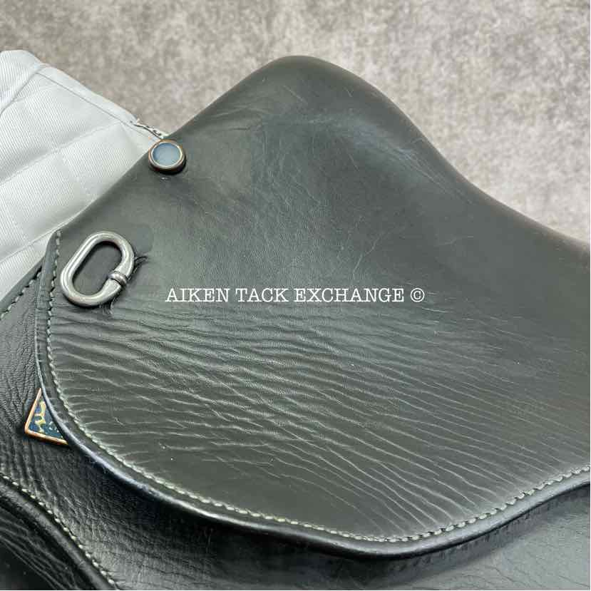 2017 Stubben True Nature Dressage Saddle, 18" Seat, Short Flap, 28cm Tree - Medium, Wool Flocked Panels