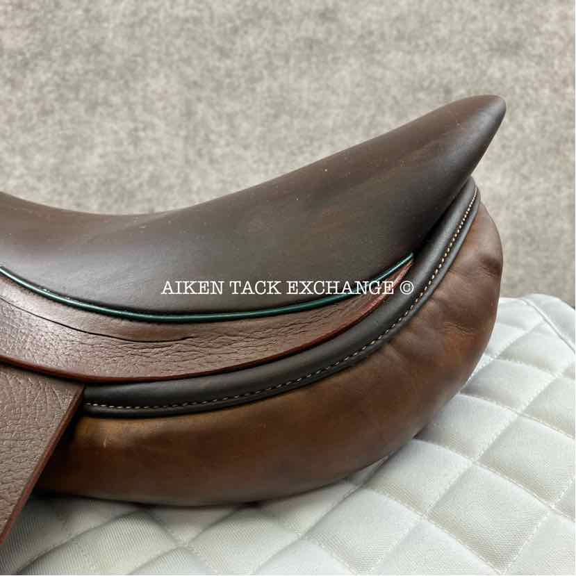 2013 Devoucoux Haurra 2 Close Contact Jump Saddle, 16.5" Seat, 0A Flap, Medium Tree, Wool Flocked Panels