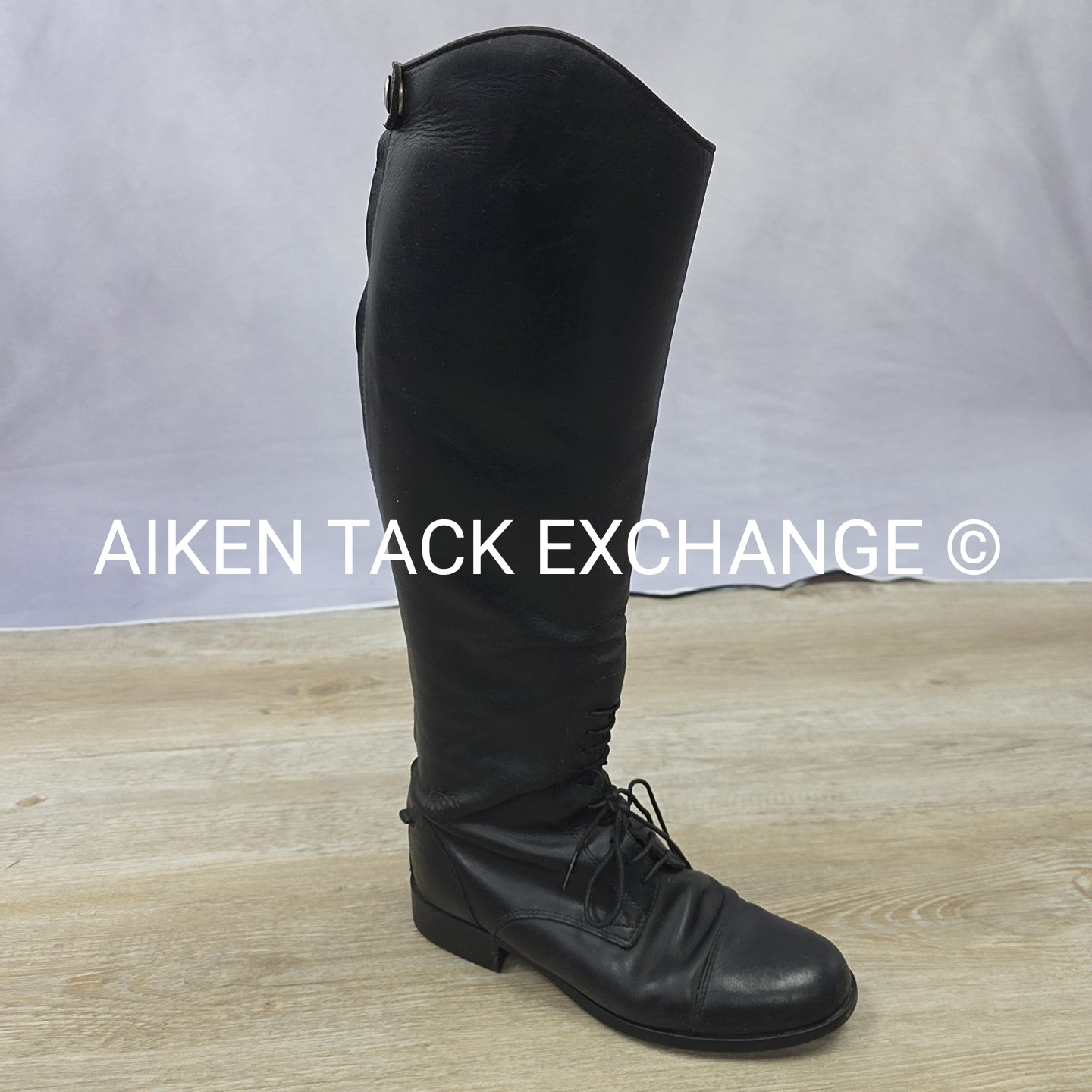Ariat Field Boots, Size 7, Regular Calf, Height Medium