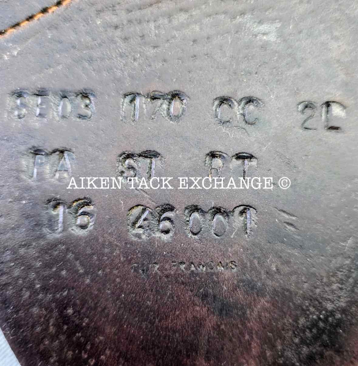 2016 CWD SE03 Close Contact Jump Saddle, 17" Seat, 2L Flap, Medium Wide Tree, Foam Panels