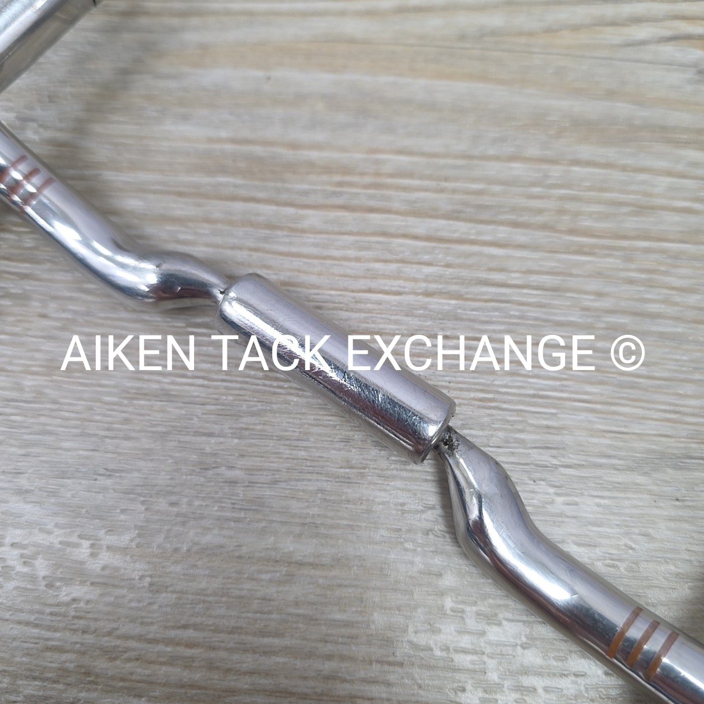 Myler Dee Ring Bit w/o Hooks Low Port Comfort Snaffle MB 04, 5.5"
